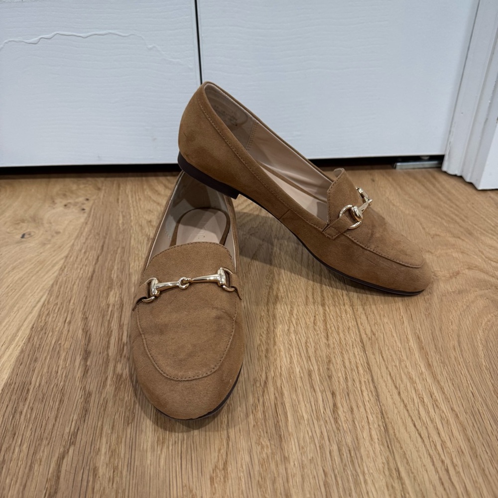 Loft faux suede horse bit loafers Tan. Size 7